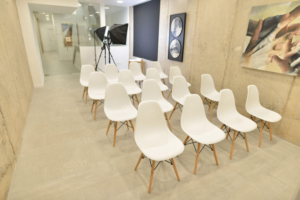 Sala de reuniones - Clínica dental Rambla Ferrer