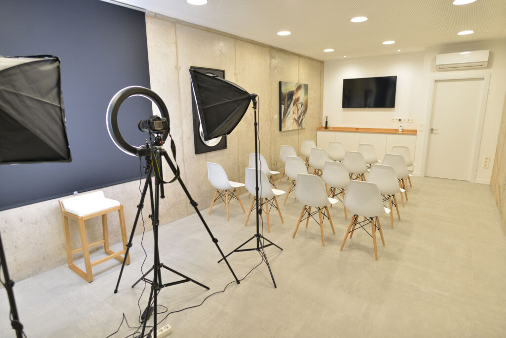 Sala de reuniones - Clínica dental Rambla Ferrer